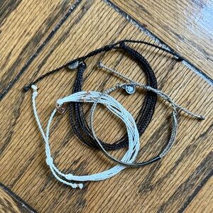 Pura Vida Black and White Bracelet Set